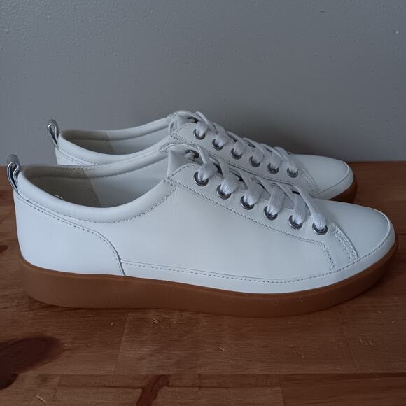 Vionic Winny White Leather Gum Sneaker Women's size 8 Wide NWB - Picture 3 of 10